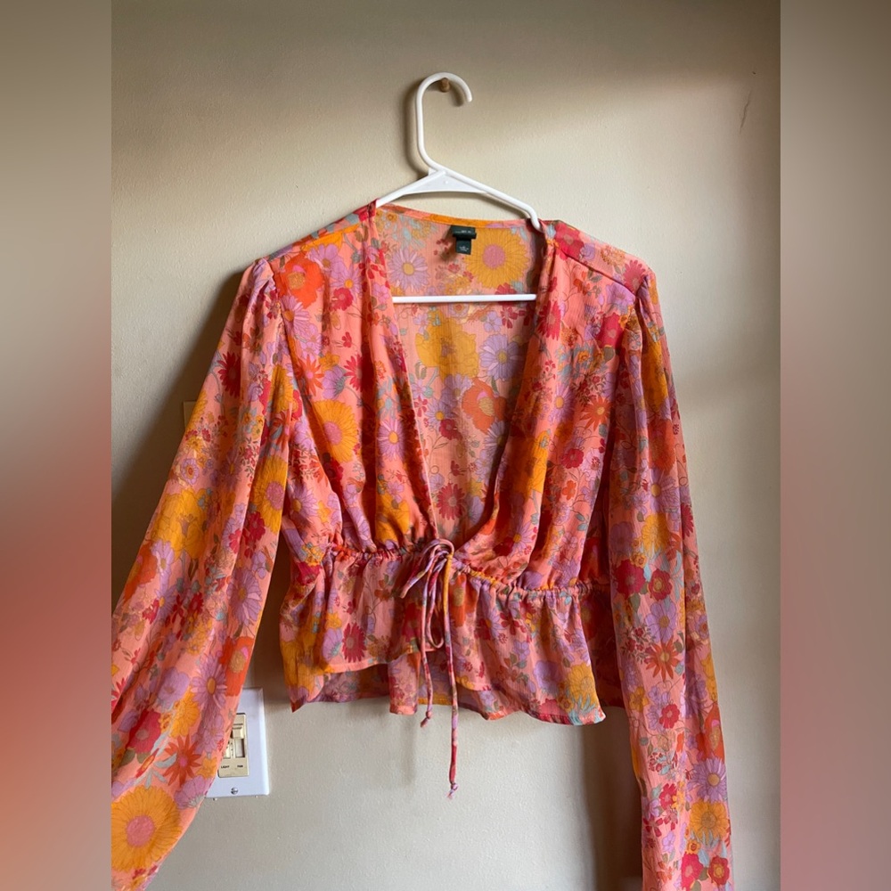Super cute, groovy, tie-close Wild Fable short. NWOT. Size women’s XL